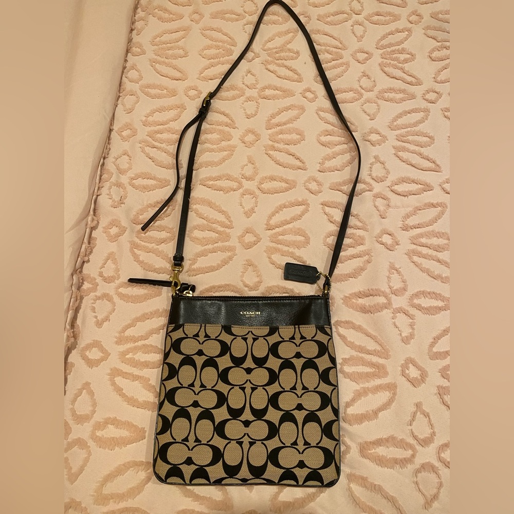 COACH BLACK LOGO CROSSBODY
